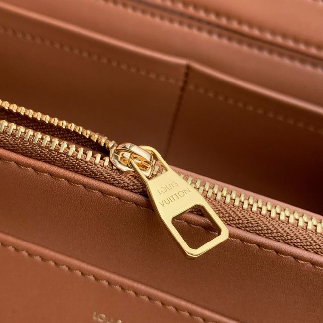 Louis Vuitton Capucines MM M28438 camel