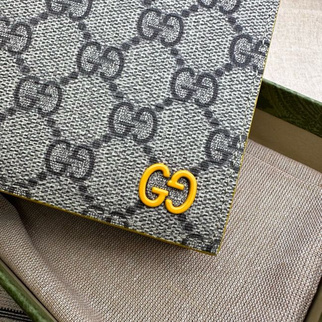 Gucci Dusty interior GG bi-fold wallet 768243 yellow