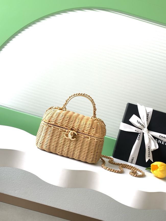 CHANEL Shoulder Bag AS5993 Apricot