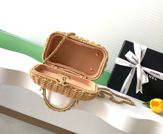 CHANEL Shoulder Bag AS5993 Apricot