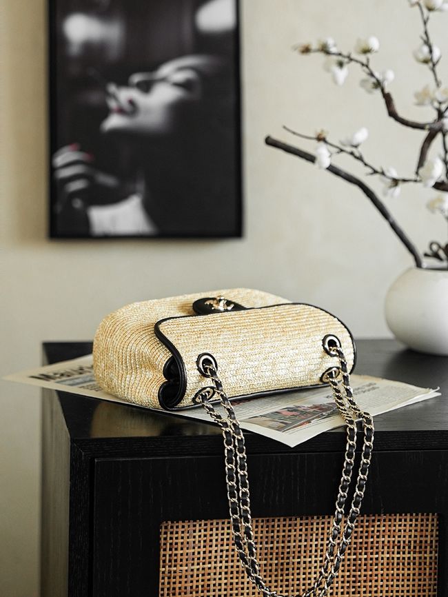 CHANEL Small Flapbag Braided Straw AS6017 black CHANEL Small Flapbag Braided Straw AS6017 black