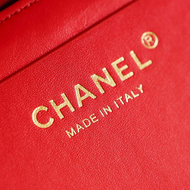 CHANEL medium Flapbag Braided Straw 66992 red