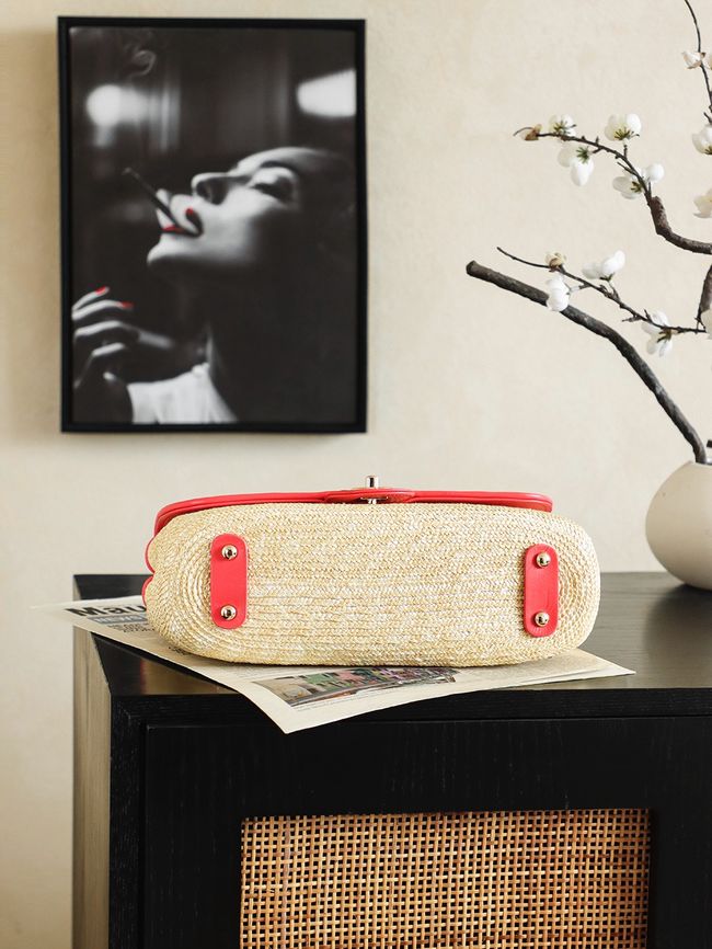 CHANEL medium Flapbag Braided Straw 66992 red