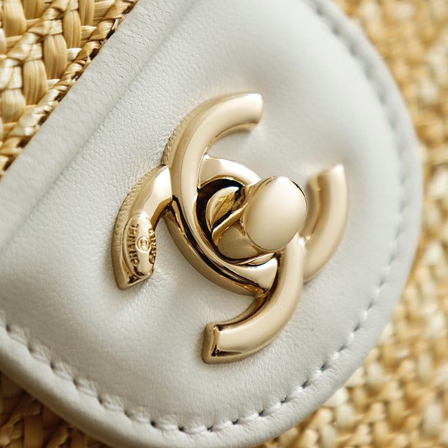 CHANEL medium Flapbag Braided Straw 66992 white
