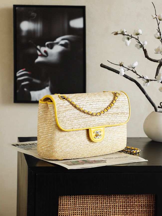 CHANEL medium Flapbag Braided Straw 66992 yellow