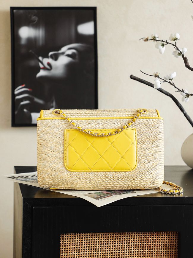 CHANEL medium Flapbag Braided Straw 66992 yellow