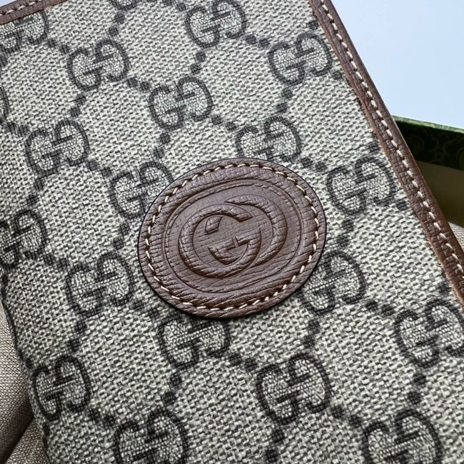 Gucci interior GG passport case 795229-2
