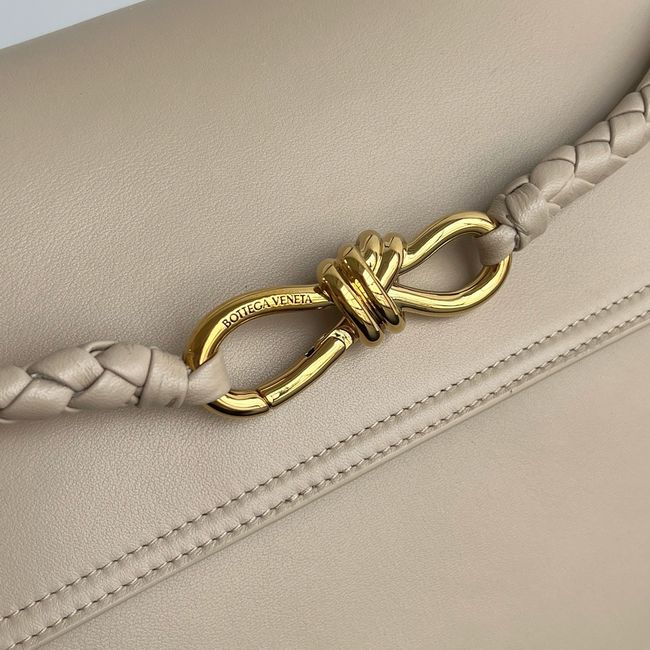 Bottega Veneta Medium Andiamo 09555 Brass finish