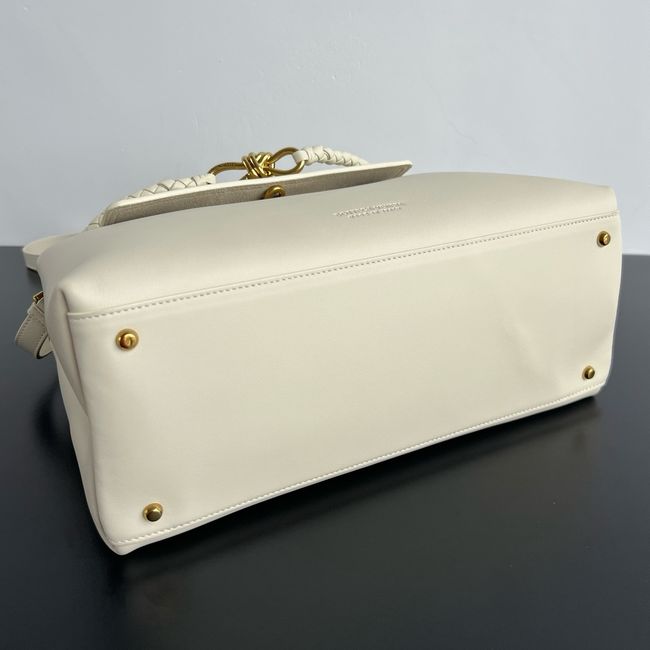 Bottega Veneta Medium Andiamo 09555 Sea salt