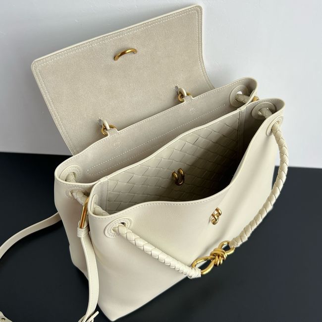 Bottega Veneta Medium Andiamo 09555 Sea salt