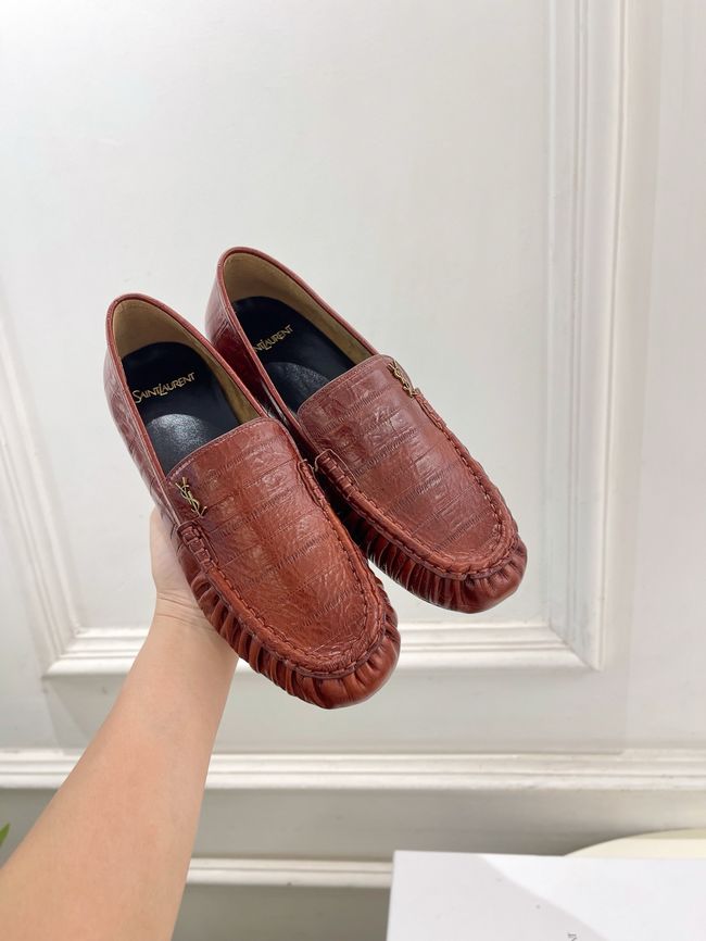 Yves saint Laurent LE LOAFER supple in shiny leather 818908-5