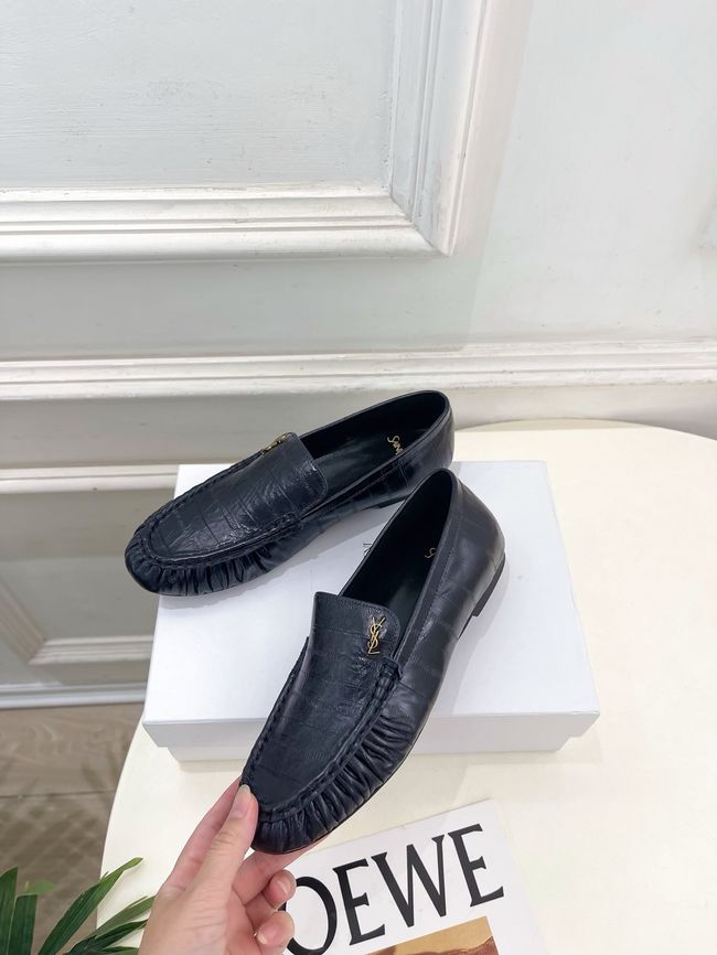 Yves saint Laurent LE LOAFER supple in shiny leather 818908-8