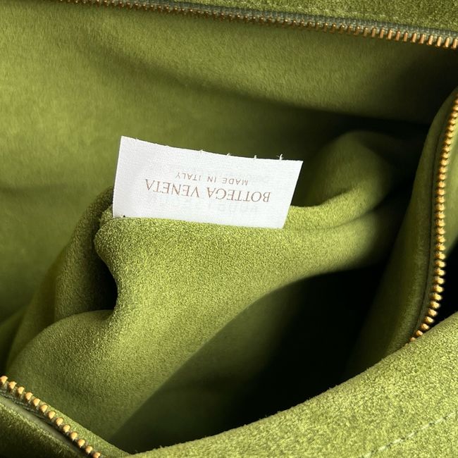Bottega Veneta Andiamo Pepites Leather Large Bag 12272 green Bottega Veneta Andiamo Pepites Leather Large Bag 12272 green