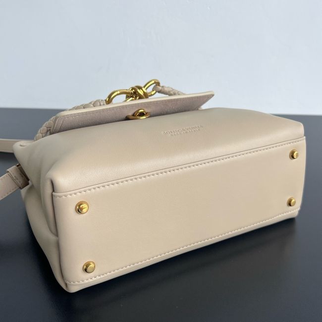 Bottega Veneta Small Andiamo 11590 Brass finish