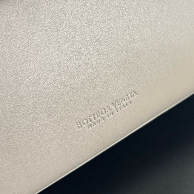 Bottega Veneta Small Andiamo 11590 gray