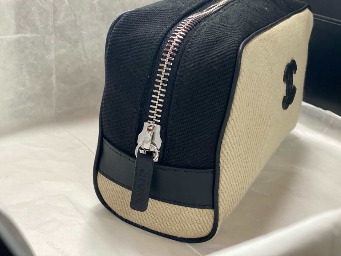 Chanel Large Zipped Pouch AP5267 Beige