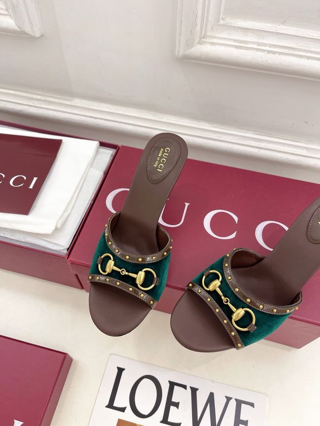 Gucci Womens slide sandal with Horsebit 853671-5