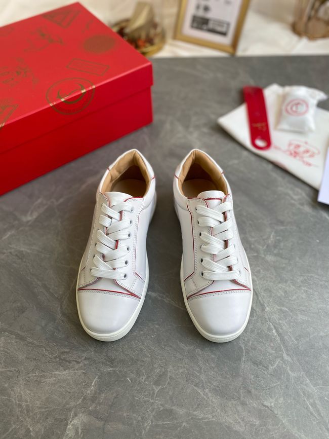 Christian Louboutin flat shoes 64129-17