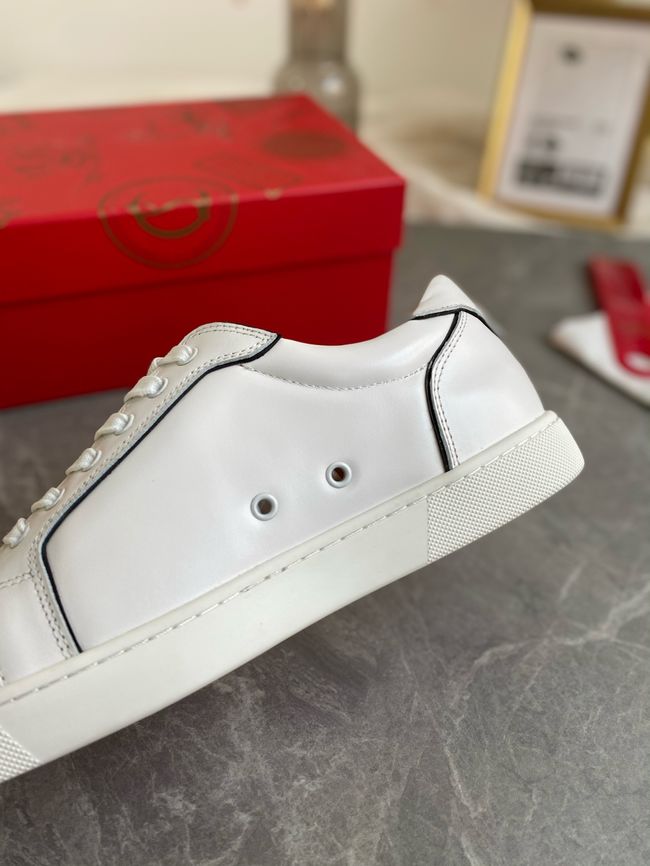 Christian Louboutin flat shoes 64129-18