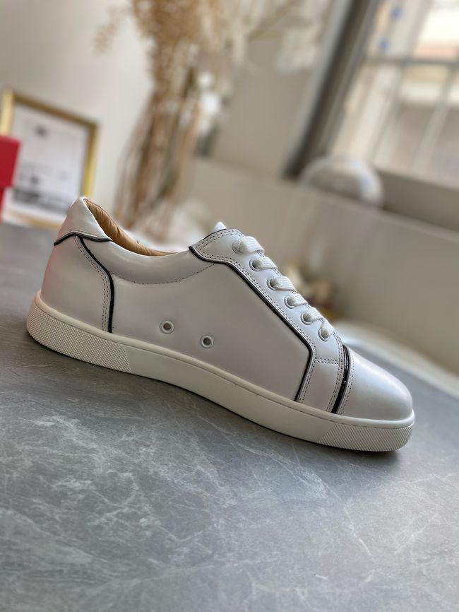 Christian Louboutin flat shoes 64129-18