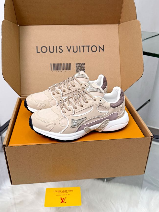 Louis Vuitton Sneakers 64131-3
