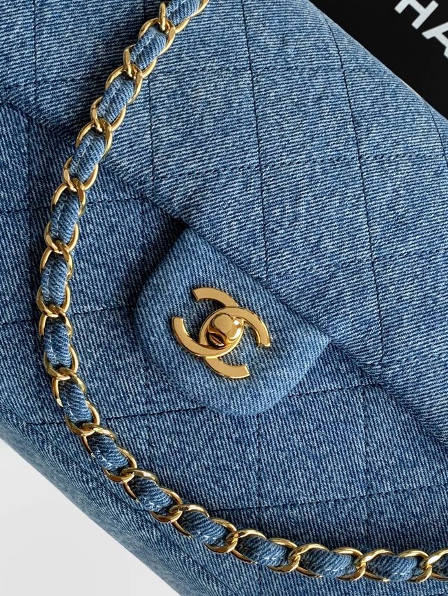 CHANEL Maxi Flapbag AS6281 denim blue