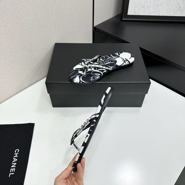 Chanel Thongs 64143-3