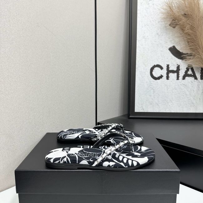 Chanel Thongs 64143-3