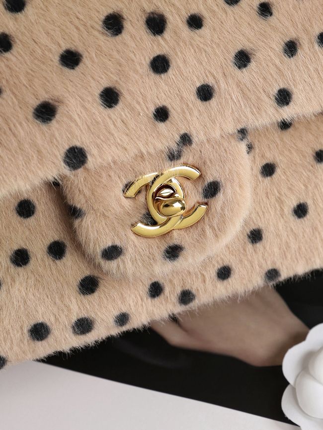 Chanel SMALL FLAP BAG AS1112 Light Beige & Black Chanel SMALL FLAP BAG AS1112 Light Beige & Black