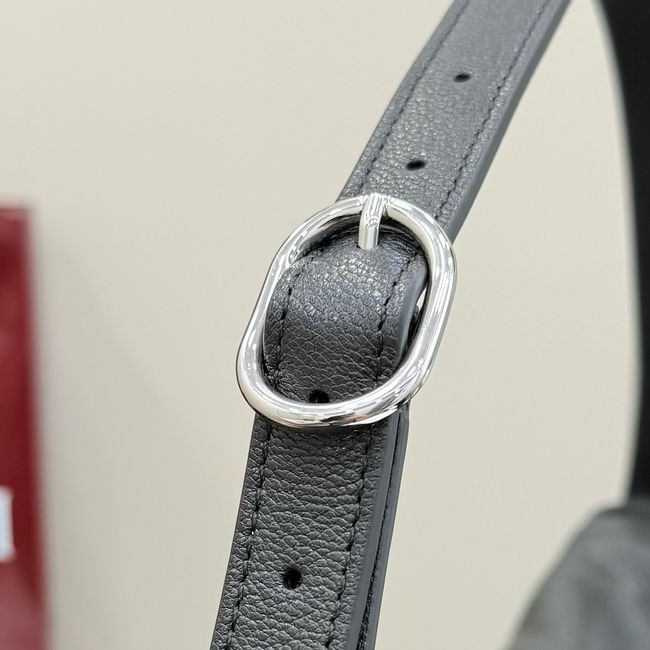 Gucci Jackie Flap large crossbody bag A005ZI black grainy leather