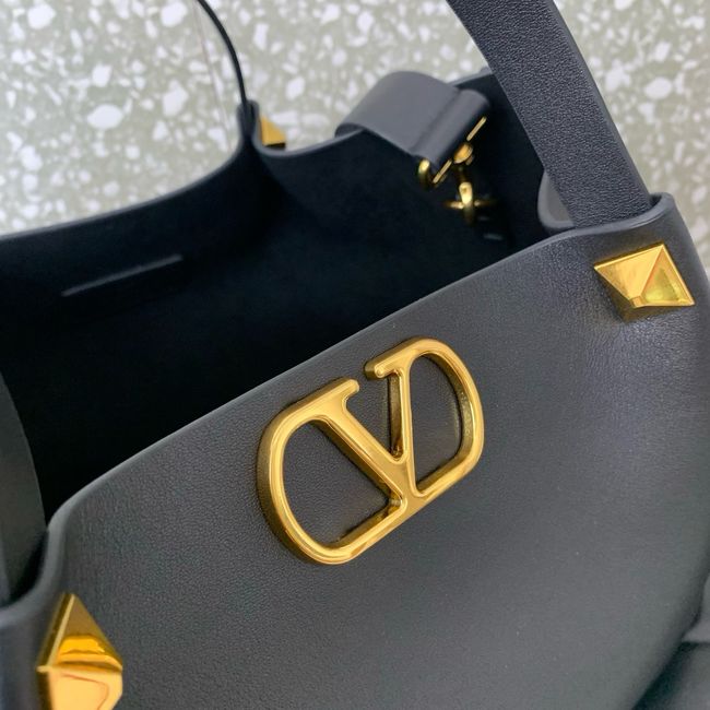 VALENTINO Medium Sheepskin Shoulder Bag 0112L black