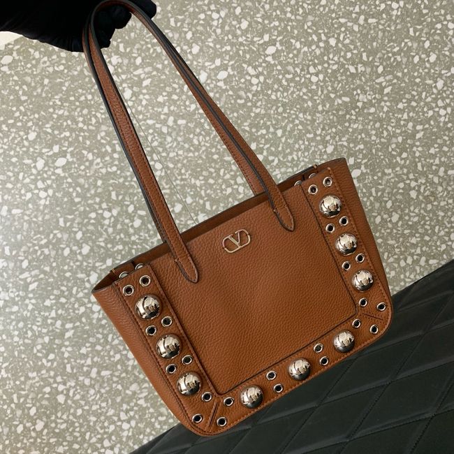VALENTINO NELLCOTE small Calfskin Handbag WB0R78 camel