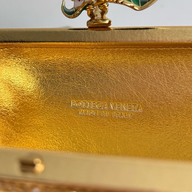 Bottega Veneta Soft Knot Clutch Crystal 06149 gold Bottega Veneta Soft Knot Clutch Crystal 06149 gold