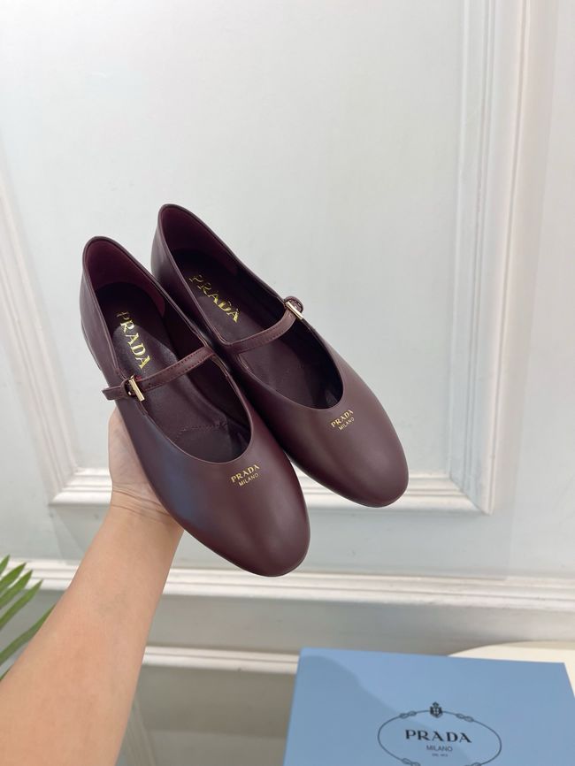 Prada Leather ballerinas 64205-2