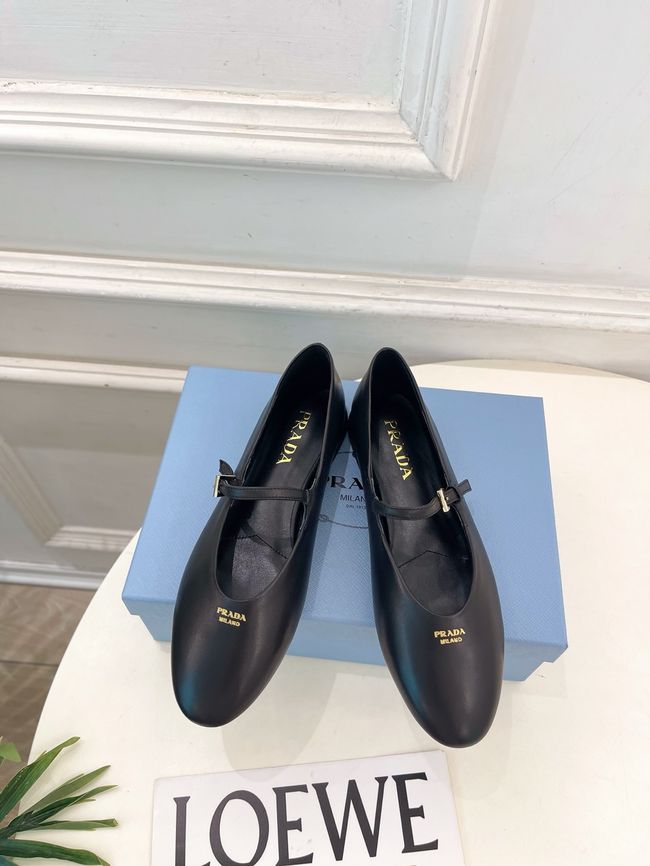 Prada Leather ballerinas 64205-5