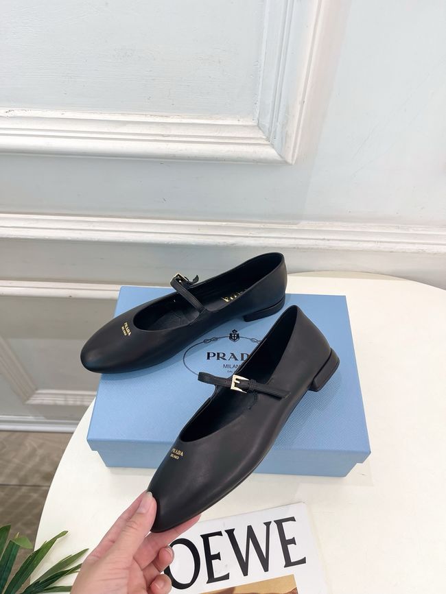 Prada Leather ballerinas 64205-5