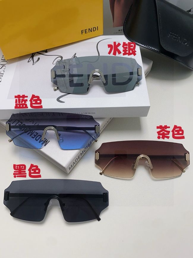 Fendi Sunglasses 821539-3
