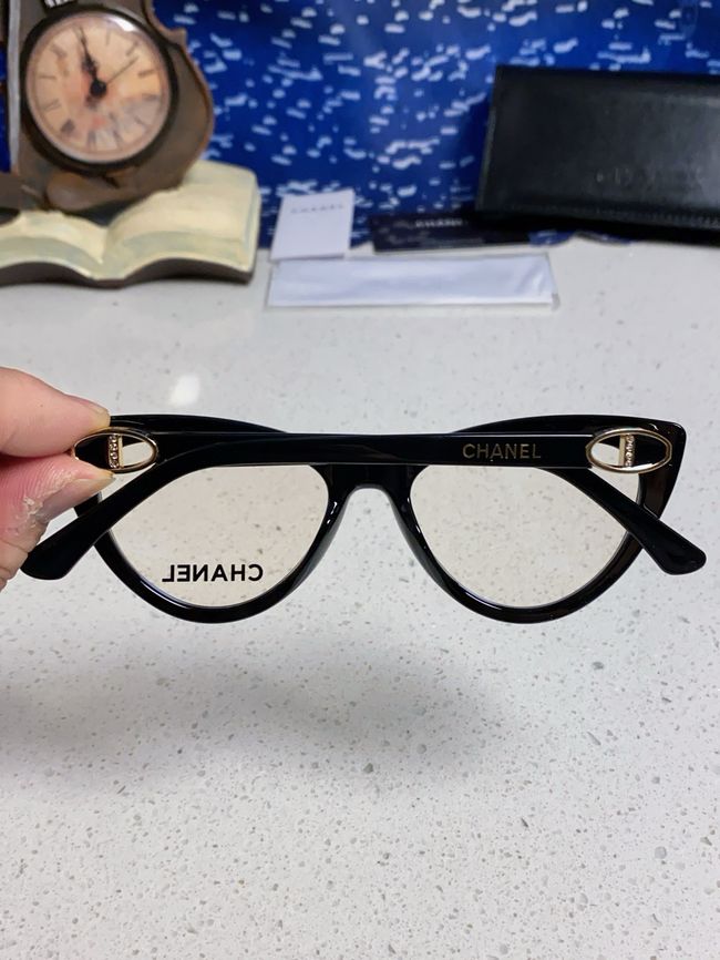 Chanel Sunglasses 821628-2