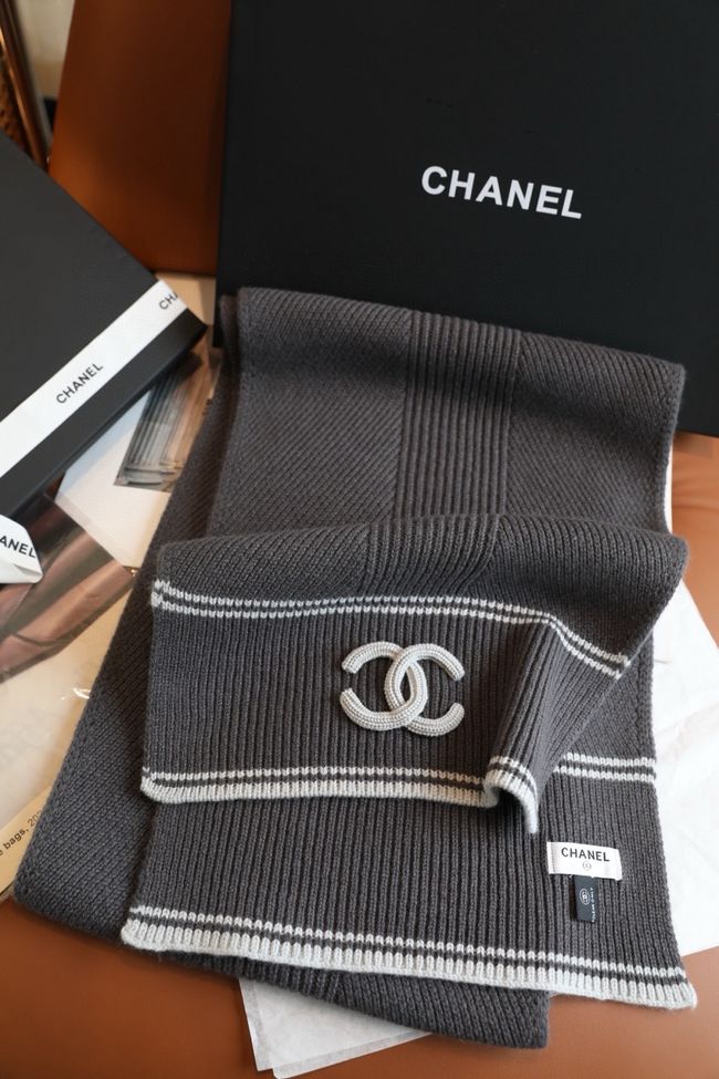 Chanel Wool & Cashmere scarf B25976-3