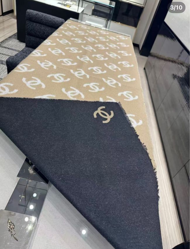 Chanel cashmere scarf B25986-1