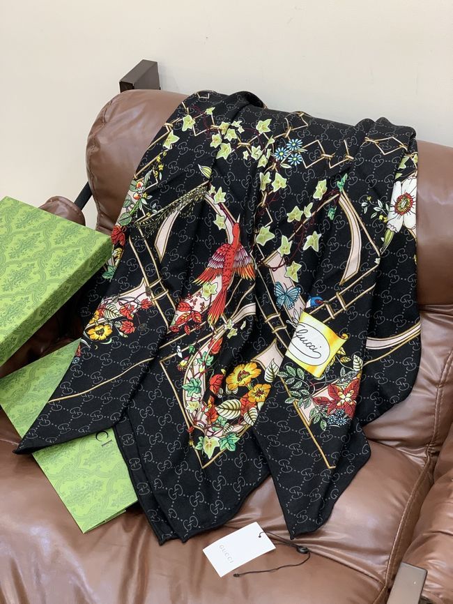 Gucci Printed GG wool silk shawl 873729-2