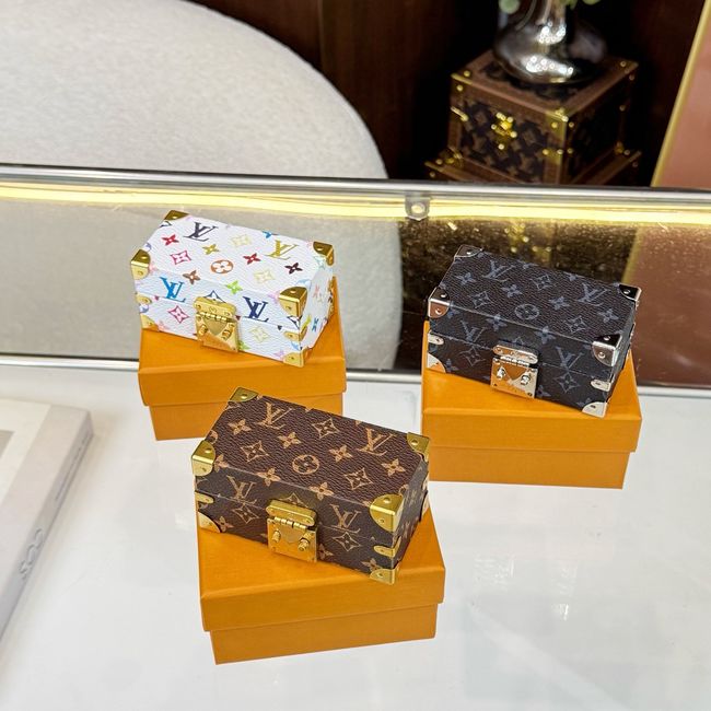 Louis Vuitton Lipstick packet M01190-3